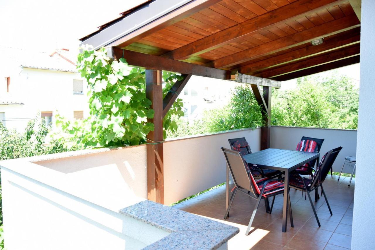 Villy City Apartment Palit Exterior foto