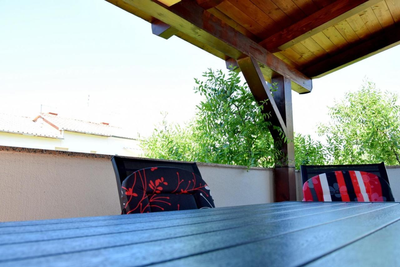 Villy City Apartment Palit Exterior foto